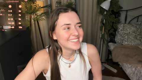 Snapshot of laura_mutti chatting on November 2025 03:16:01 PM Samantha online show from November 2025 03:16:01 PM