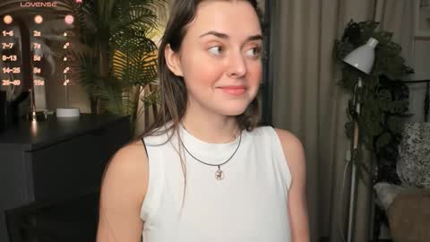 Snapshot of laura_mutti chatting on December 2025 03:50:02 PM Samantha online show from December 2025 03:50:02 PM