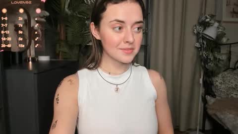 Snapshot of laura_mutti chatting on December 2025 03:16:02 PM Samantha online show from December 2025 03:16:02 PM