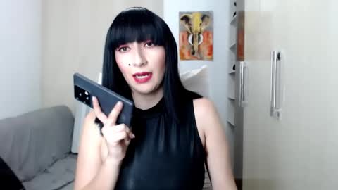 Laura online show from February 2025 10:07:02 PM