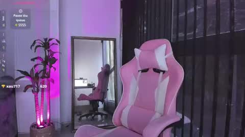 Laura Rose online show from December 2024 01:40:02 PM