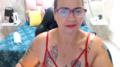 Laura online show from December 2024 02:54:01 PM