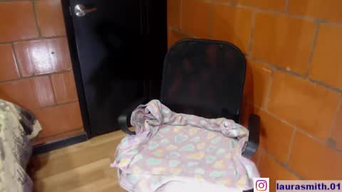 Snapshot of laura_smith0 chatting on March 2025 07:01:02 PM Laura independent model Next show Monday 2th December online show from March 2025 07:01:02 PM