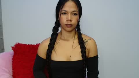 Snapshot of lauracb_ chatting on October 2025 05:52:01 AM lauracb online show from October 2025 05:52:01 AM