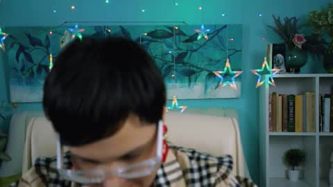 lauradavidsons online show from November 2025 05:57:02 PM