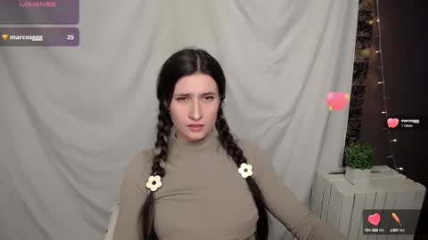 Laura online show from December 2024 11:01:01 AM