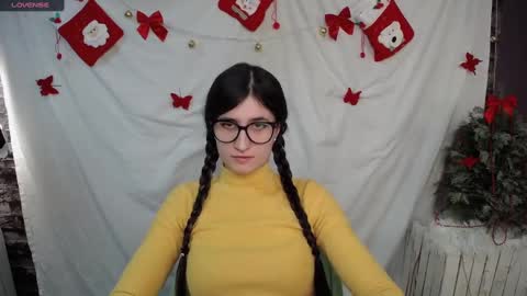 Laura online show from December 2024 10:39:02 AM