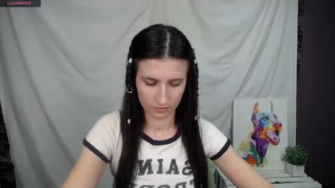 Laura online show from March 2025 09:35:02 AM
