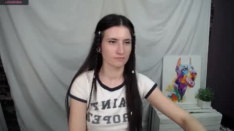Laura online show from March 2025 12:42:02 PM