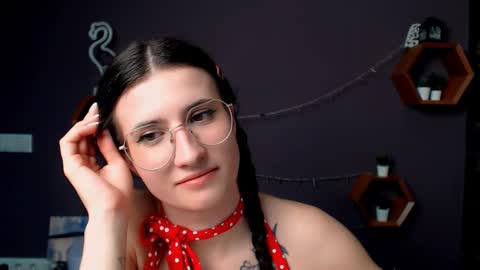 Laura online show from March 2025 03:23:02 PM