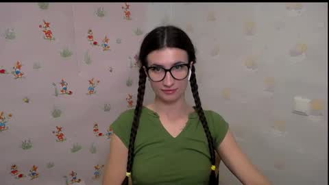 Laura online show from October 2025 07:38:02 AM