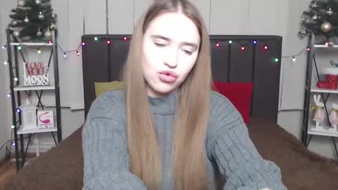 LauraHlot online show from December 2024 07:14:01 PM
