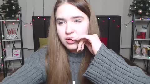 LauraHlot online show from December 2024 02:01:01 AM