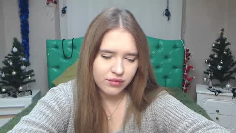 LauraHlot online show from December 2024 07:11:02 PM
