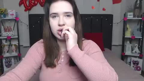 LauraHlot online show from March 2025 06:44:01 PM