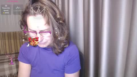 Lauraoven1 online show from December 2024 01:11:01 PM