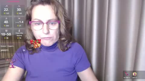 Lauraoven1 online show from December 2024 03:58:01 PM