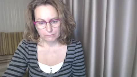 Lauraoven1 online show from December 2024 07:25:02 AM