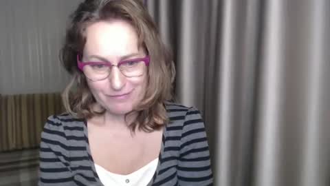 Lauraoven1 online show from December 2024 12:55:02 PM
