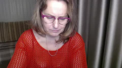 Lauraoven1 online show from December 2024 03:06:02 PM