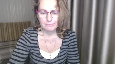Lauraoven1 online show from December 2024 07:03:01 AM