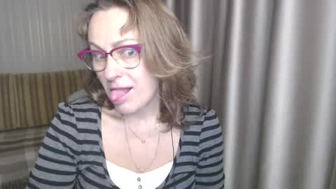 Lauraoven1 online show from December 2024 12:16:01 PM