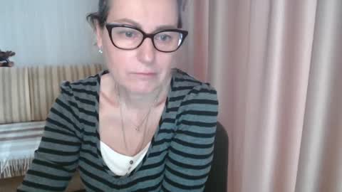 Lauraoven1 online show from February 2025 07:17:01 AM