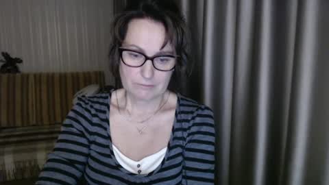 Lauraoven1 online show from February 2025 04:46:02 PM