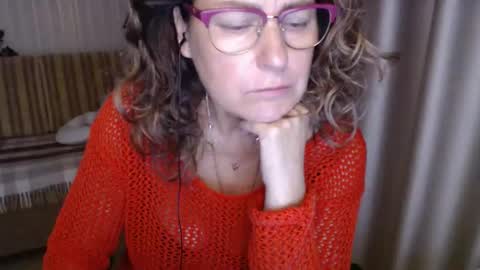 Snapshot of lauraoven1 chatting on October 2025 08:01:01 AM Lauraoven1 online show from October 2025 08:01:01 AM