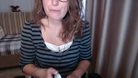 Snapshot of lauraoven1 chatting on October 2025 08:31:02 AM Lauraoven1 online show from October 2025 08:31:02 AM