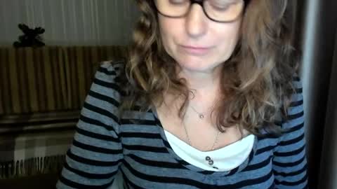 Snapshot of lauraoven1 chatting on October 2025 03:16:01 PM Lauraoven1 online show from October 2025 03:16:01 PM