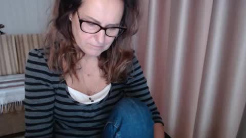 Snapshot of lauraoven1 chatting on October 2025 08:16:02 AM Lauraoven1 online show from October 2025 08:16:02 AM