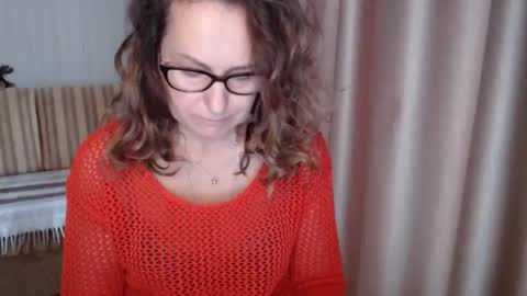 Snapshot of lauraoven1 chatting on October 2025 08:05:02 AM Lauraoven1 online show from October 2025 08:05:02 AM