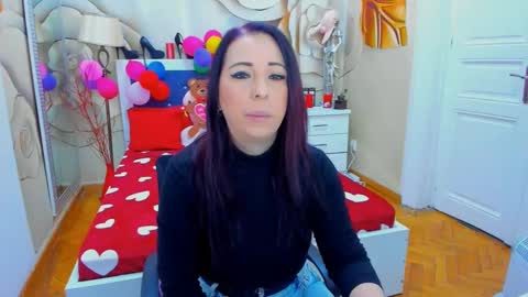 Laura online show from February 2025 04:22:02 AM