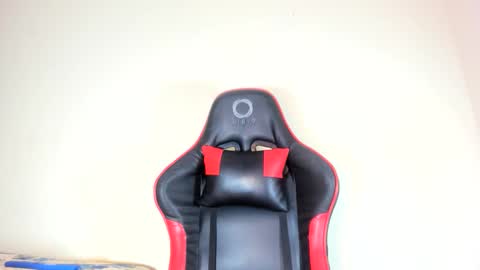 Snapshot of laureen777 chatting on October 2025 02:34:01 AM laureen777 online show from October 2025 02:34:01 AM