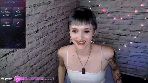 Snapshot of lauren_raquel chatting on September 2025 07:41:01 PM Eva online show from September 2025 07:41:01 PM
