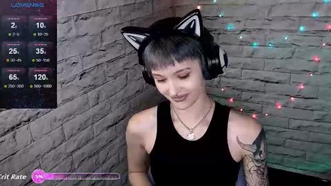 Snapshot of lauren_raquel chatting on October 2025 04:35:02 PM Eva online show from October 2025 04:35:02 PM