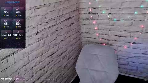 Snapshot of lauren_raquel chatting on October 2025 04:48:02 PM Eva online show from October 2025 04:48:02 PM