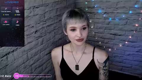 Snapshot of lauren_raquel chatting on October 2025 07:36:02 PM Eva online show from October 2025 07:36:02 PM