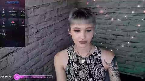 Snapshot of lauren_raquel chatting on October 2025 03:23:02 PM Eva online show from October 2025 03:23:02 PM