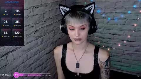 Snapshot of lauren_raquel chatting on October 2025 06:09:01 PM Eva online show from October 2025 06:09:01 PM