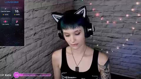 Snapshot of lauren_raquel chatting on October 2025 03:57:02 PM Eva online show from October 2025 03:57:02 PM