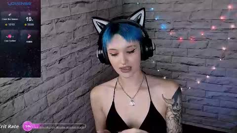 Snapshot of lauren_raquel chatting on October 2025 12:11:01 PM Eva online show from October 2025 12:11:01 PM