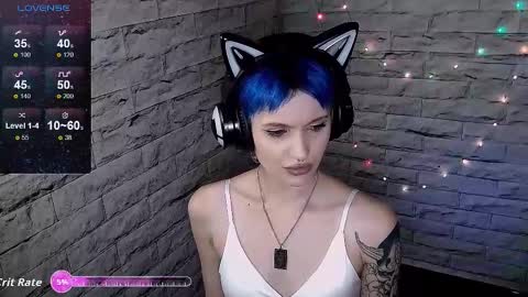 Snapshot of lauren_raquel chatting on November 2025 06:28:02 PM Eva online show from November 2025 06:28:02 PM