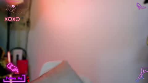 Snapshot of lauren_sweet7 chatting on November 2025 06:02:02 AM Lauren online show from November 2025 06:02:02 AM