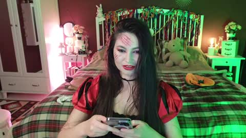 Snapshot of laurenbrite chatting on November 2025 04:47:01 AM Lauren Brite online show from November 2025 04:47:01 AM