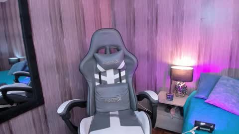 Snapshot of laurenhazel_ chatting on December 2025 08:48:01 PM LaurenHazel online show from December 2025 08:48:01 PM