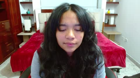 laurent online show from January 2025 09:45:01 AM