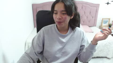 laurent online show from January 2025 08:09:01 PM