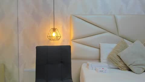 Snapshot of laurettedela_roux chatting on November 2025 12:59:02 PM Laurent online show from November 2025 12:59:02 PM